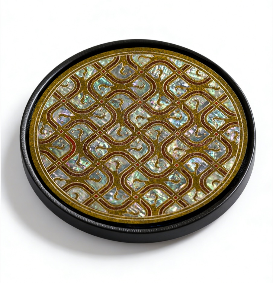 Intangible Cultural Heritage Lacquer Tea Tray with Mother-of-Pearl Inlay